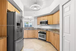 100 Meridian Ave, Miami Beach, FL 33139 - Photo 21