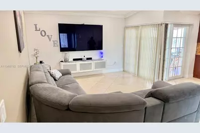 12285 SW 257th Ter, Homestead, FL 33032 - Photo 11