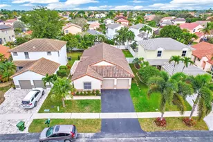 1975 NW 191st Ave, Pembroke Pines, FL 33029 - Photo 3