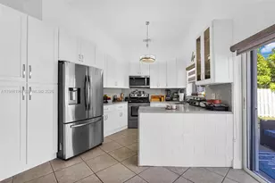 1975 NW 191st Ave, Pembroke Pines, FL 33029 - Photo 23