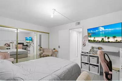 469 N Pine Island Rd #B302, Plantation, FL 33324 - Photo 27