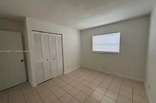 241 SE 9th Ave, Pompano Beach, FL 33060 - Photo 9