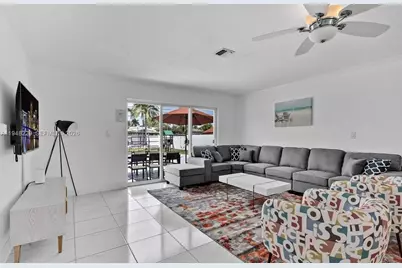211 SE 3rd St, Dania Beach, FL 33004 - Photo 15