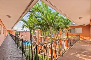 2330 NW 11th St, Miami, FL 33125 - Photo 11