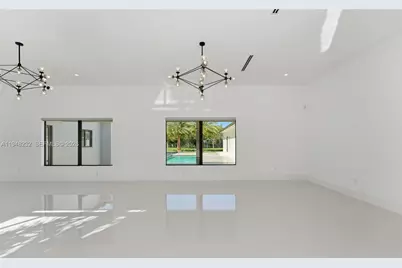 10005 SW 66th St, Miami, FL 33173 - Photo 5