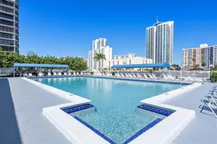 600 Parkview Dr, Hallandale Beach, FL 33009 - Photo 33