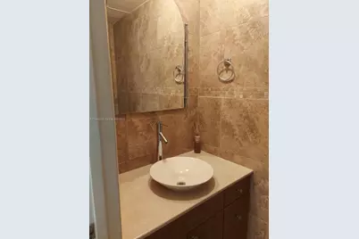 20033 NE 2nd Pl, Miami, FL 33179 - Photo 15