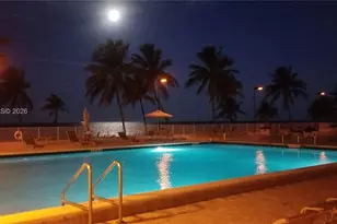 2101 S Ocean Dr, Hollywood, FL 33019 - Photo 27