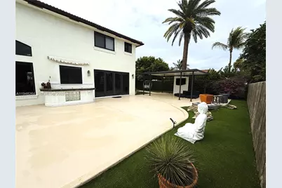 16137 SW 154th Ct, Miami, FL 33187 - Photo 15