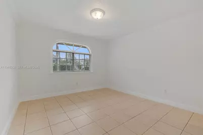 10261 SW 58th St, Miami, FL 33173 - Photo 23