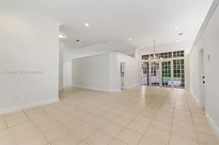 10261 SW 58th St, Miami, FL 33173 - Photo 9
