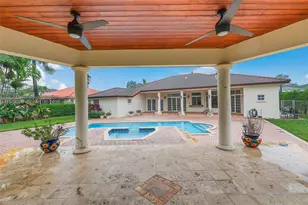 10261 SW 58th St, Miami, FL 33173 - Photo 11