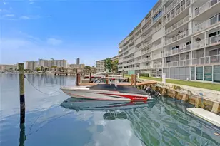 410 Golden Isles Dr, Hallandale Beach, FL 33009 - Photo 35