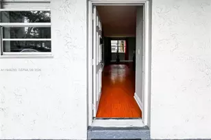 17255 SW 95th Ave, Palmetto Bay, FL 33157 - Photo 5