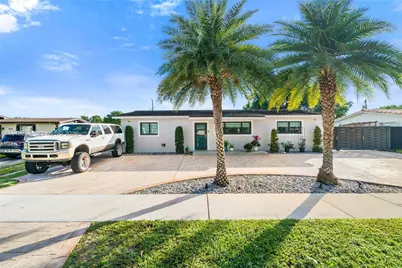 7874 NW 175th St, Hialeah, FL 33015 - Photo 1