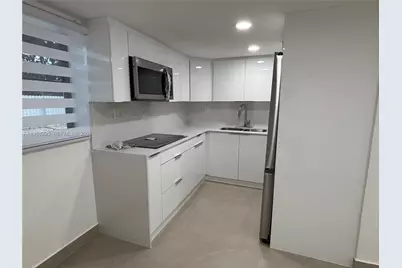 30 E 44th St #30, Hialeah, FL 33013 - Photo 13
