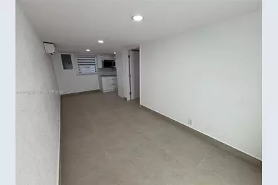 30 E 44th St #30, Hialeah, FL 33013 - Photo 9