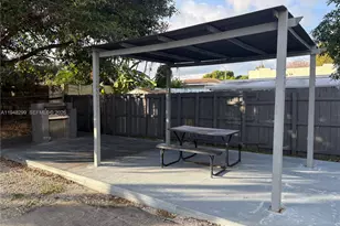 3237 SW 4th St, Miami, FL 33135 - Photo 9