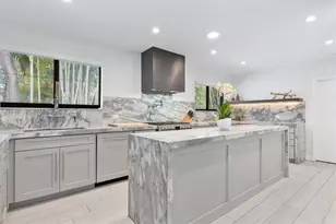 10570 NE 3rd Ave, Miami Shores, FL 33138 - Photo 11