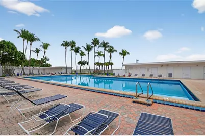 6345 Collins Ave #434, Miami Beach, FL 33141 - Photo 11