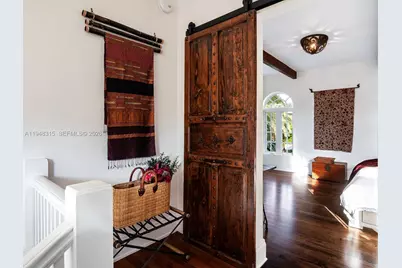 1234 S Greenway Dr, Coral Gables, FL 33134 - Photo 23