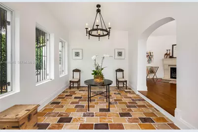 1234 S Greenway Dr, Coral Gables, FL 33134 - Photo 7