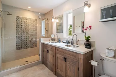1234 S Greenway Dr, Coral Gables, FL 33134 - Photo 29