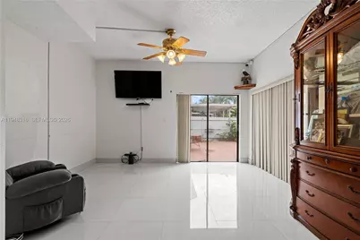 5890 W 25th Ct #6, Hialeah, FL 33016 - Photo 9