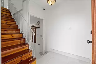 5890 W 25th Ct, Hialeah, FL 33016 - Photo 5
