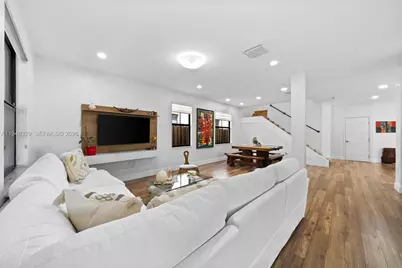 8658 NW 99th Path, Doral, FL 33178 - Photo 37