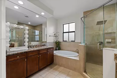 8658 NW 99th Path, Doral, FL 33178 - Photo 23