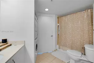 1750 N Bayshore Dr, Miami, FL 33132 - Photo 21