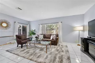 6004 Red Plum Ct, Tamarac, FL 33321 - Photo 9