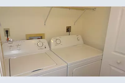 3017 N Oakland Forest Dr #106, Oakland Park, FL 33309 - Photo 15