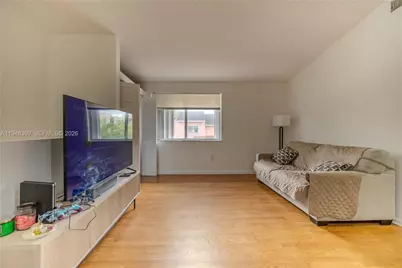 8013 Lake Dr #203, Doral, FL 33166 - Photo 3