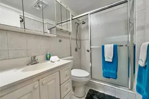 13105 Ixora Ct, North Miami, FL 33181 - Photo 13