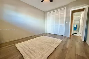 13105 Ixora Ct, North Miami, FL 33181 - Photo 11