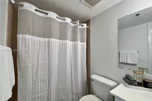 2681 N Flamingo Rd, Sunrise, FL 33323 - Photo 27