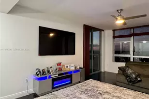 2681 N Flamingo Rd, Sunrise, FL 33323 - Photo 15