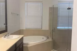 3209 W 98th Pl, Hialeah, FL 33018 - Photo 21