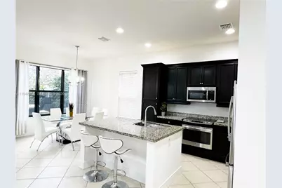 3209 W 98th Pl, Hialeah, FL 33018 - Photo 11