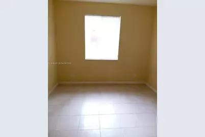 1528 SW 2nd St, Homestead, FL 33030 - Photo 5