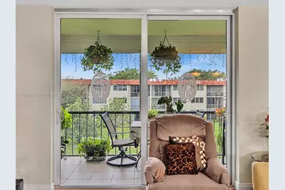 9420 S Hollybrook Lake Dr #302, Pembroke Pines, FL 33025 - Photo 15