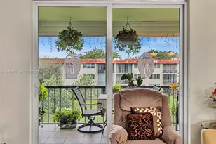 9420 S Hollybrook Lake Dr, Pembroke Pines, FL 33025 - Photo 15