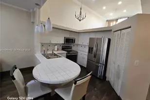 672 SW 158th Terrace, Pembroke Pines, FL 33027 - Photo 7