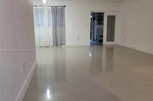 19740 Cypress Ct, Hialeah, FL 33015 - Photo 3