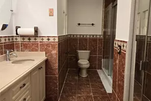 19740 Cypress Ct, Hialeah, FL 33015 - Photo 5