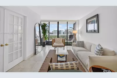 1000 Island Blvd #2105, Aventura, FL 33160 - Photo 3