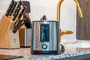 159 NE 6th St, Miami, FL 33132 - Photo 15