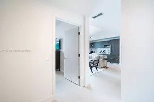 159 NE 6th St, Miami, FL 33132 - Photo 27